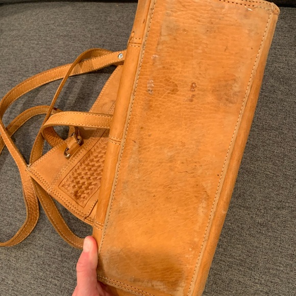 Vintage Light Brown Leather Bag with Longhorn Silver Piece - Picture 4 of 6